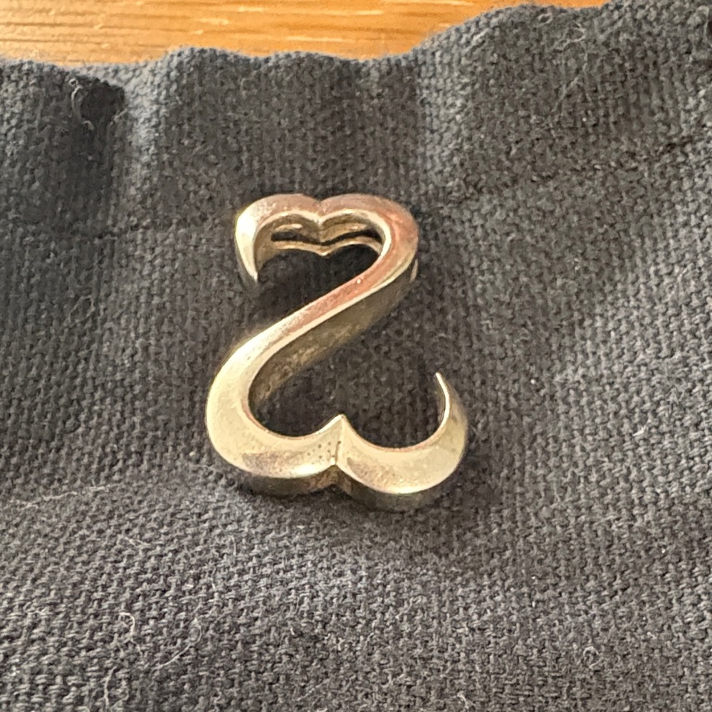 Jane Seymour open heart pendant - Picture 2 of 2